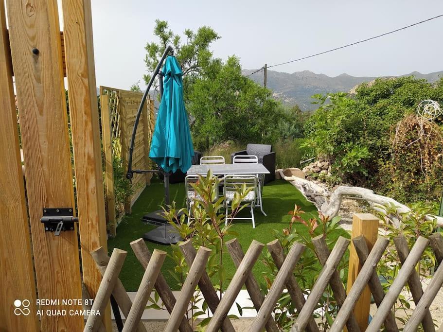 Duplex Avec Jardin, Proche Village 卡伦扎纳 外观 照片